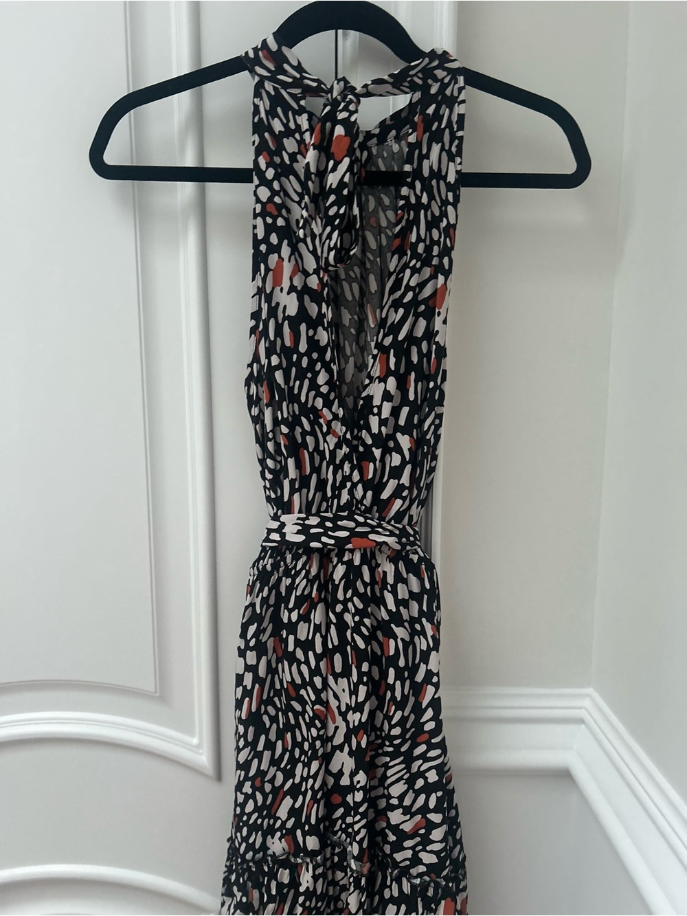 SHEIN Black Midi Dress with White and Rust Abstract Print